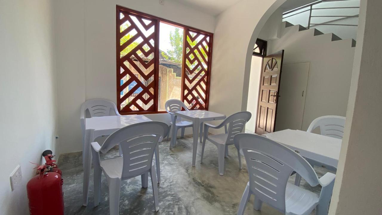 Bed and Breakfast Raalhu Дангети Экстерьер фото