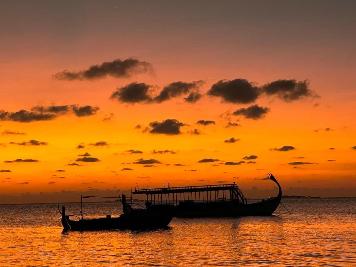 Bed and Breakfast Raalhu Дангети Экстерьер фото